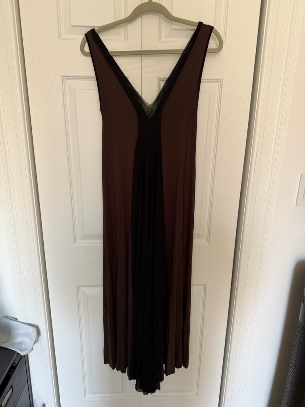 Women's Brown and Black V-Neck Drapey Sleeveless Dress